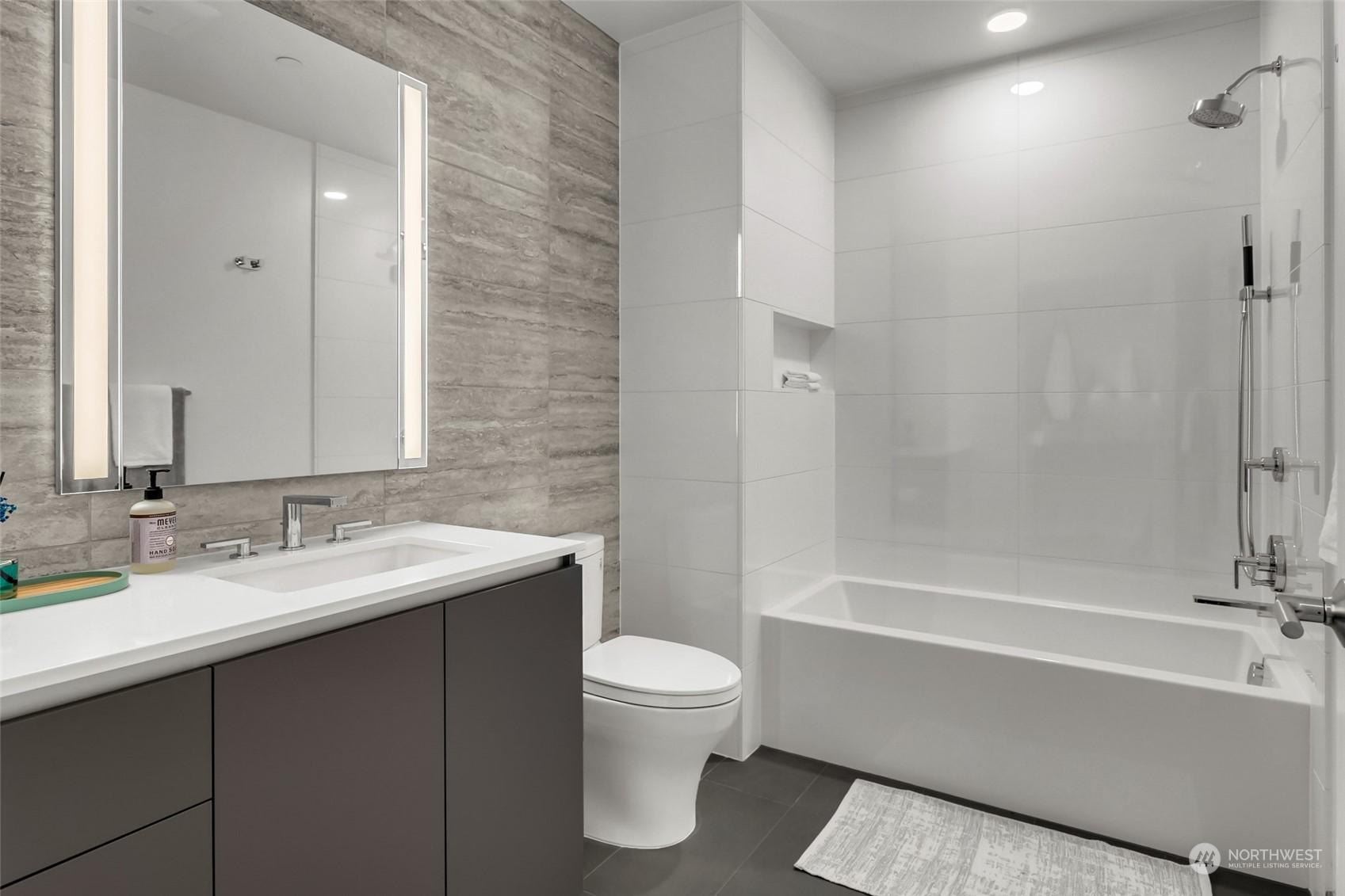 Guest Bath.