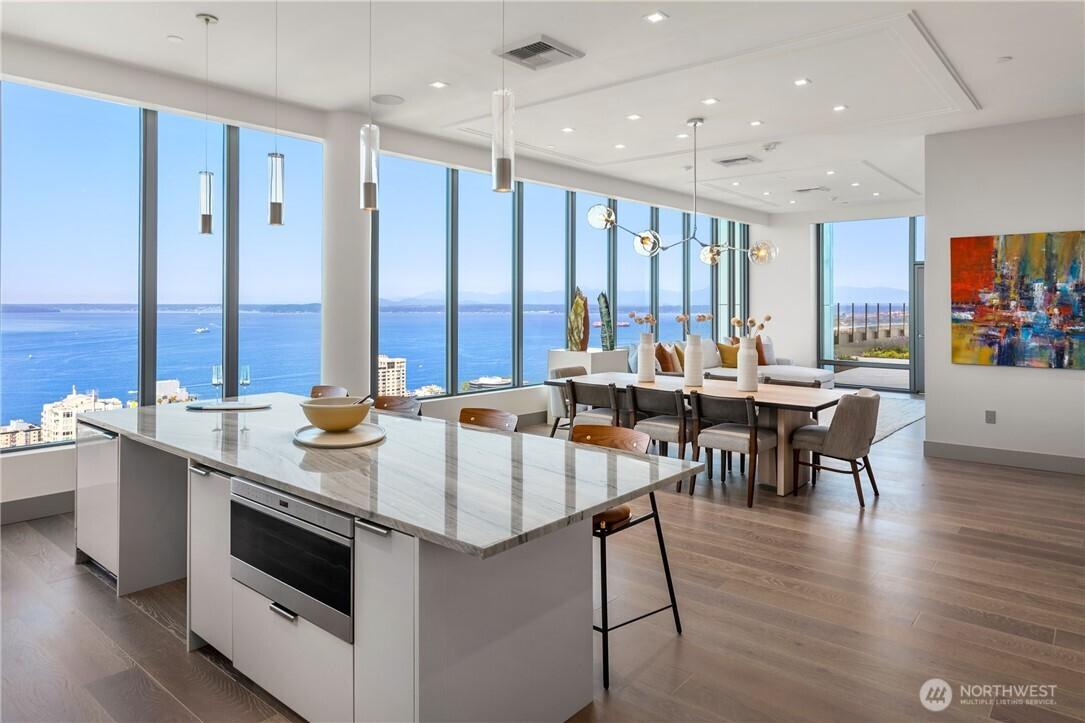 40th floor Shared Dining/Chef's kitchen lounge