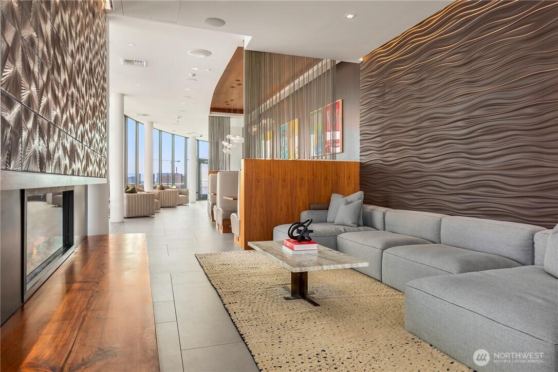 40th floor lounge