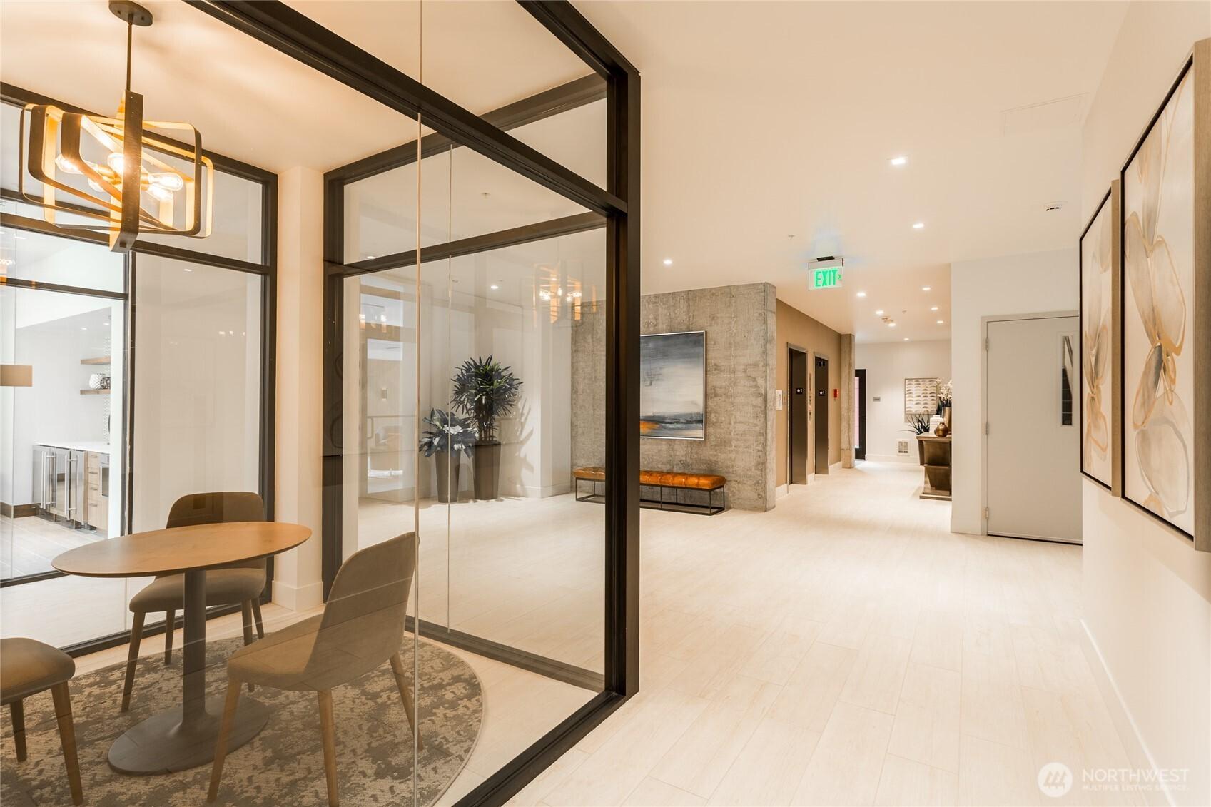 reservable office space